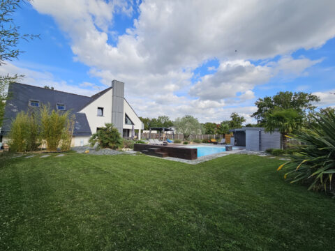 Magnifique propriété (265 m2) sur terrain clos de 3282 m2...