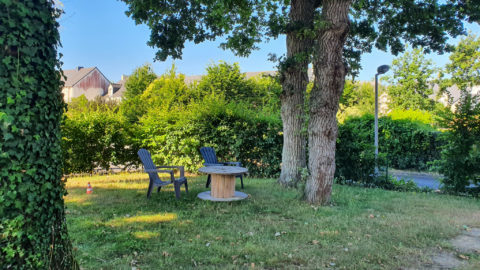 Beau Type 4 avec jardin (260 m2) et garage.