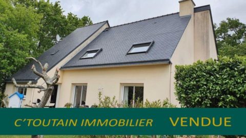 Belle maison indépendante en impasse, sur 460 m2.