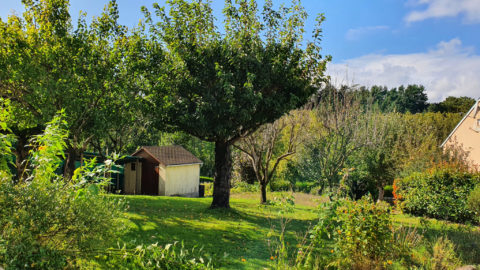 Belle maison indépendante sur terrain de 952 m2.