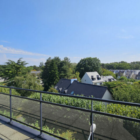 Situation idéale pour ce type 2 (45 m2) avec deux terrasses