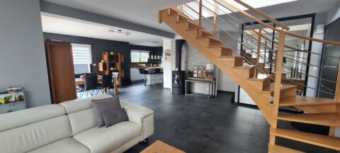 Maison T7 de 2016 en parfait état