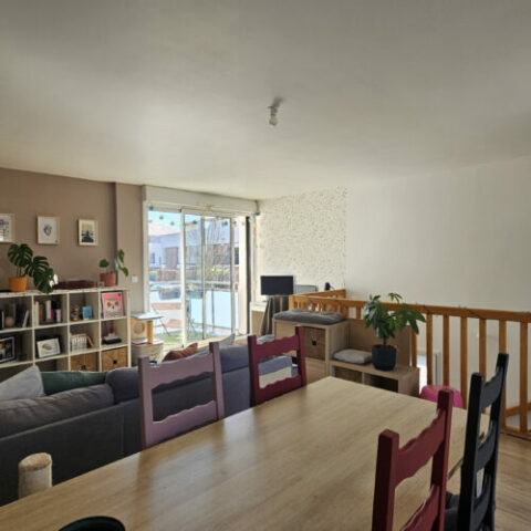 Au coeur de la commune, bel appartement (55m2) avec garage et